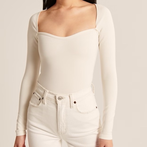 Abercrombie & Fitch Tops - ABERCROMBIE Long-Sleeve Bodysuit🔥
